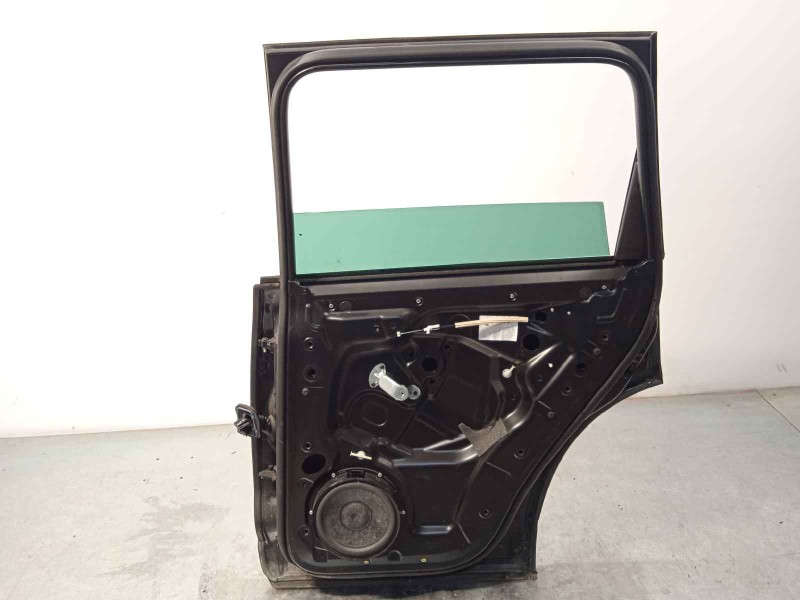 Recambio de puerta trasera derecha para volkswagen touareg (7l6) 3.0 v6 tdi dpf referencia OEM IAM 7L0833056M  