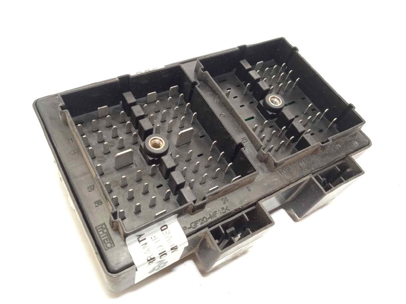 Recambio de caja reles / fusibles para chevrolet captiva 2.0 vcdi lt referencia OEM IAM 96821082  