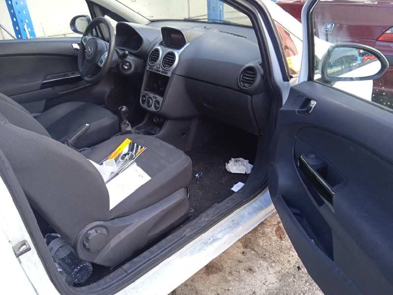 opel corsa d del año 2014