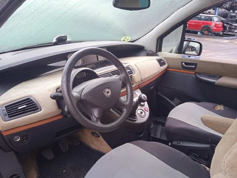 lancia phedra (180) del año 2006