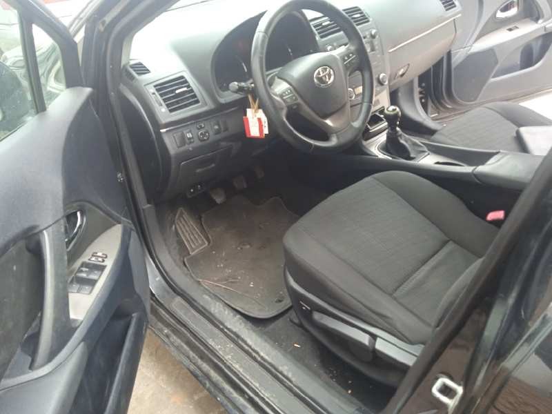 toyota avensis cross sport (t27) del año 2009