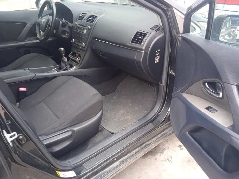 toyota avensis cross sport (t27) del año 2009