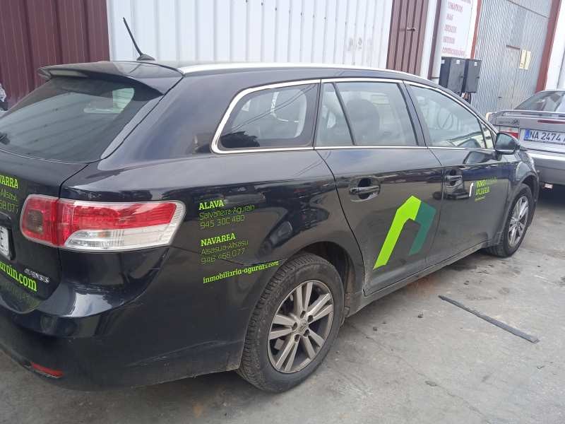 toyota avensis cross sport (t27) del año 2009