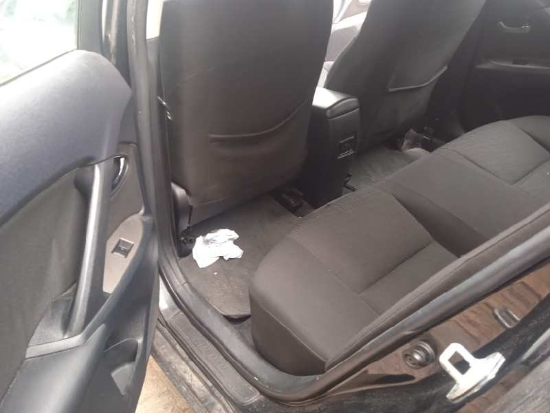 toyota avensis cross sport (t27) del año 2009