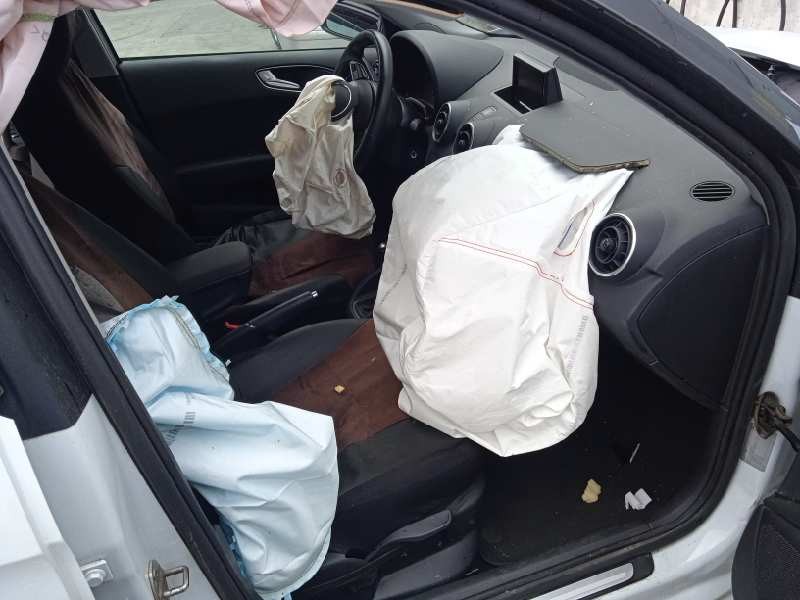 audi a1 sportback (8xf) del año 2016