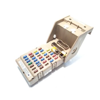 CAJA RELES / FUSIBLES 82201FG010 