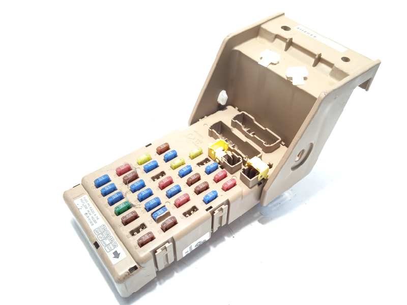 CAJA RELES / FUSIBLES 82201FG010 