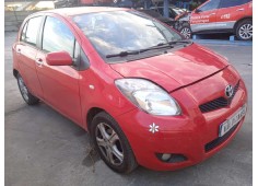 toyota yaris del año 2010