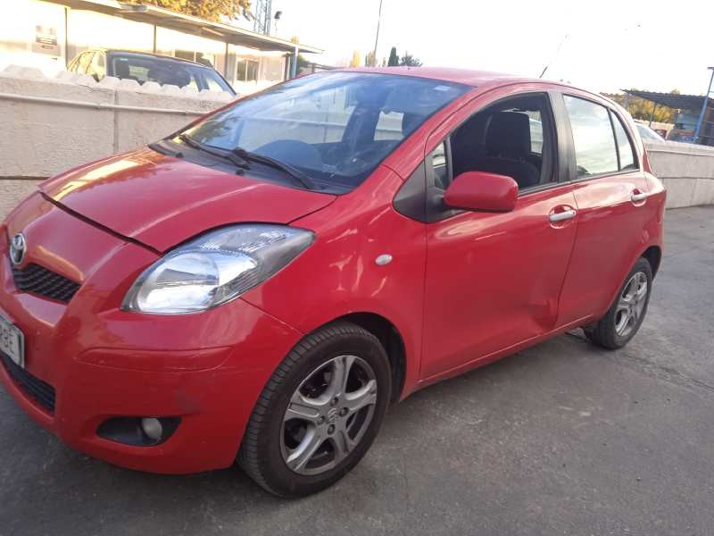 toyota yaris del año 2010