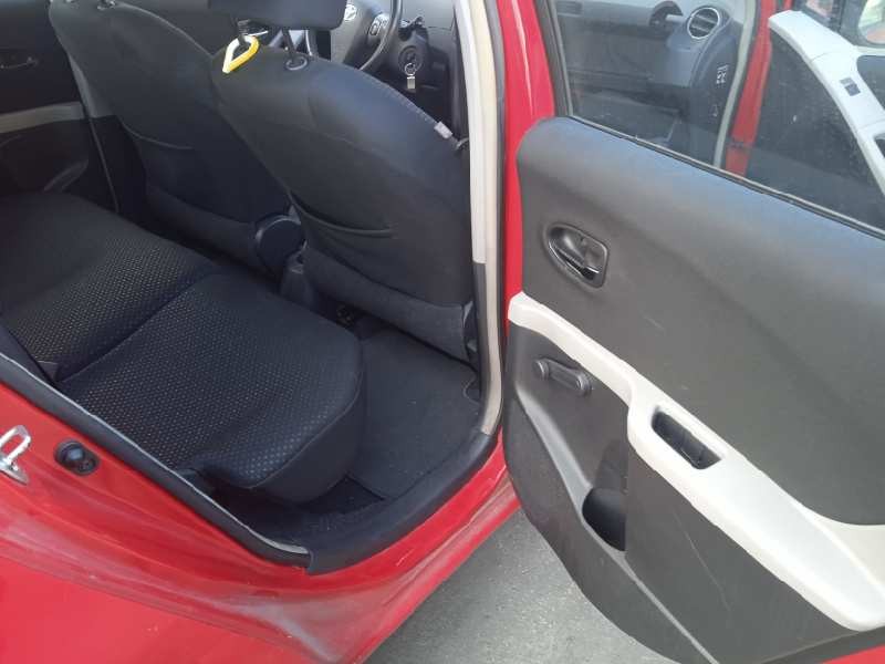 toyota yaris del año 2010