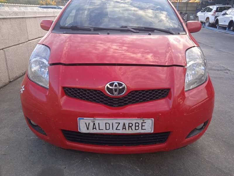 toyota yaris del año 2010