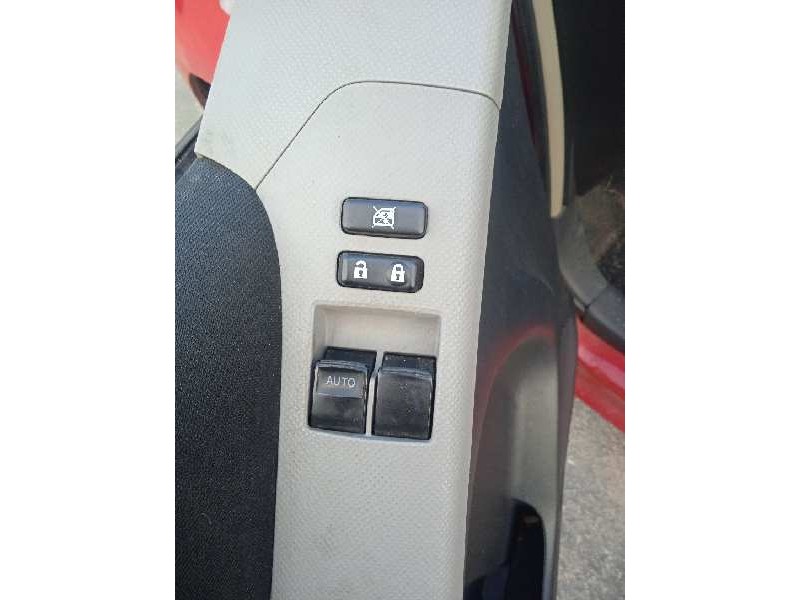 toyota yaris del año 2010