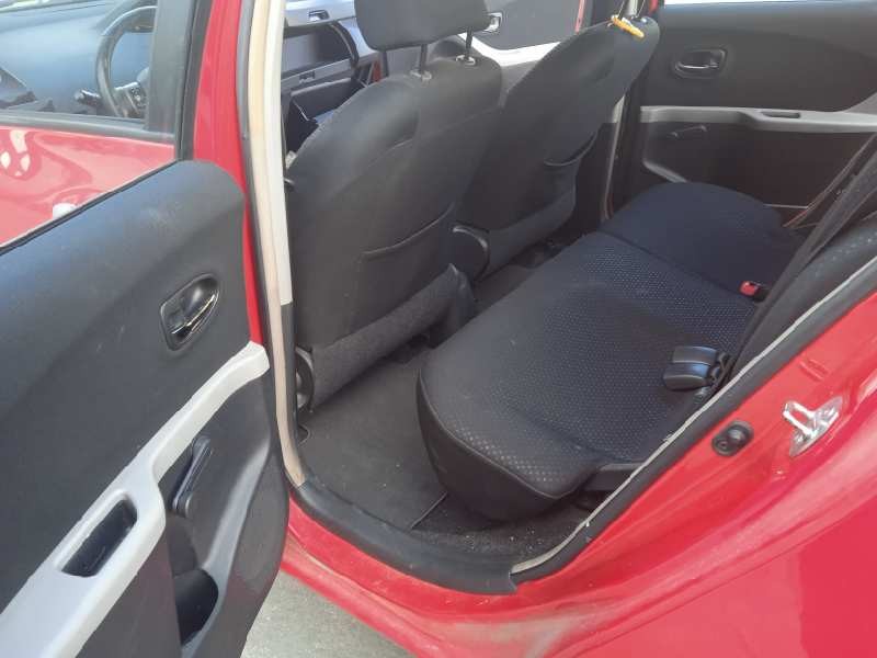 toyota yaris del año 2010