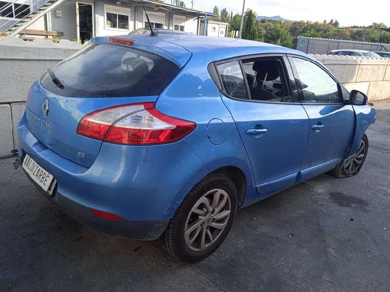 renault megane iii berlina 5 p del año 2012