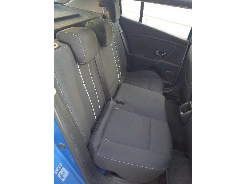 renault megane iii berlina 5 p del año 2012