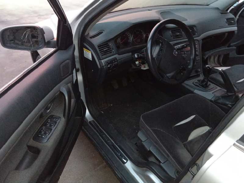 volvo s80 berlina del año 2003