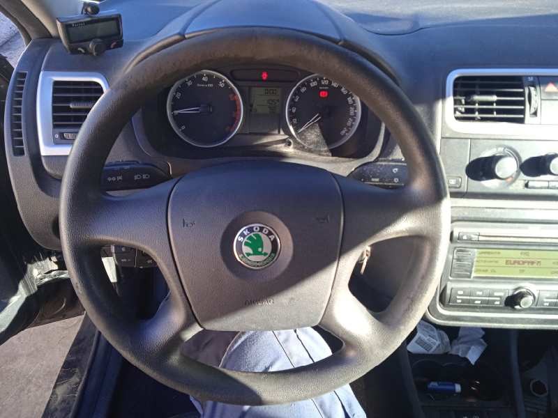 skoda fabia (5j2 ) del año 2008