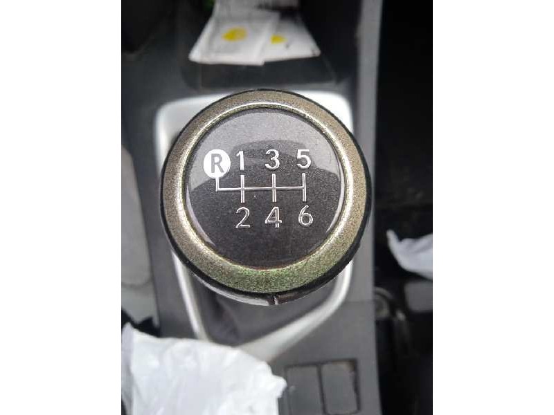 toyota auris touring sports (e18) del año 2014