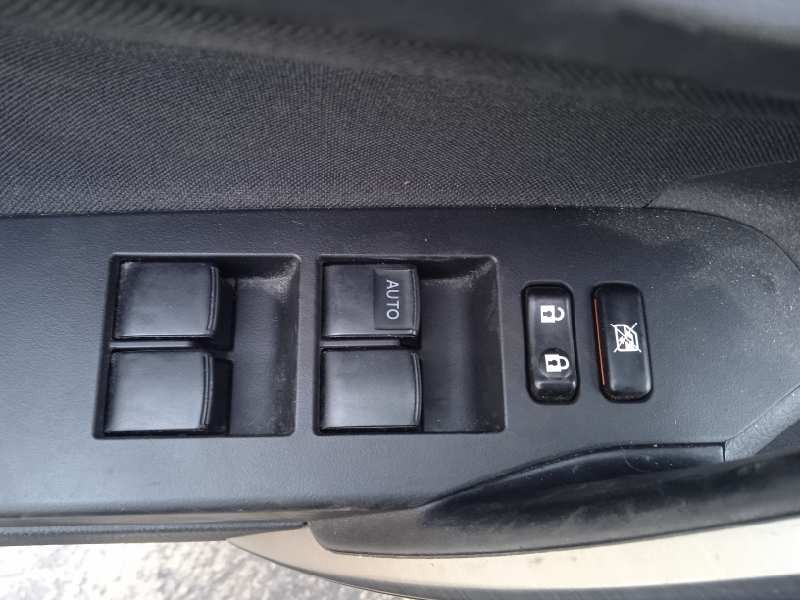 toyota auris touring sports (e18) del año 2014