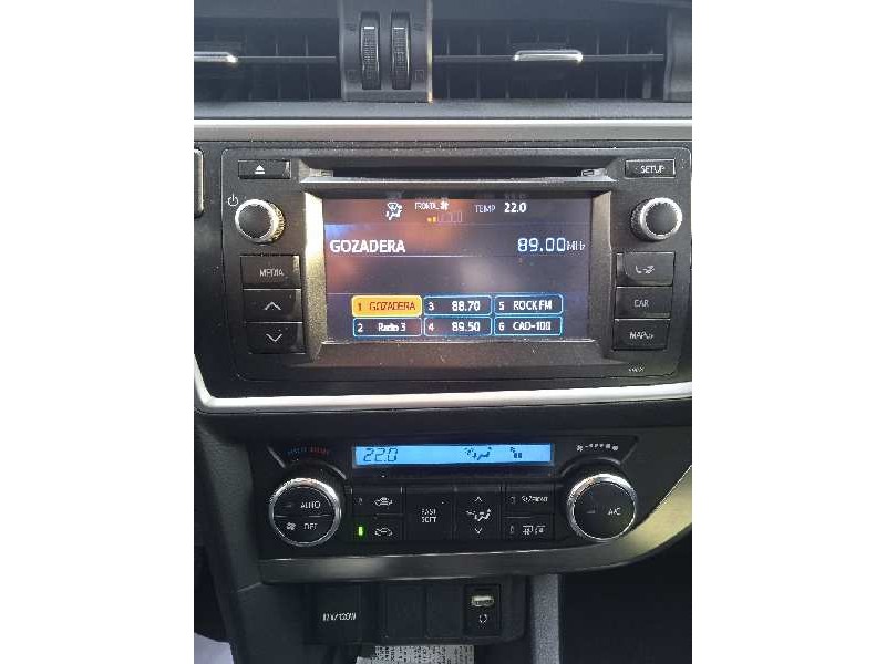 toyota auris touring sports (e18) del año 2014