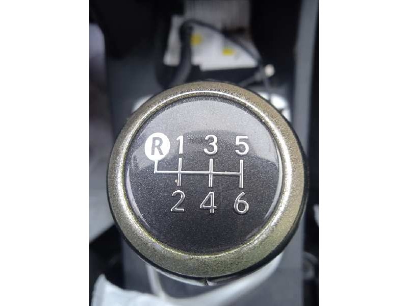 toyota auris touring sports (e18) del año 2014