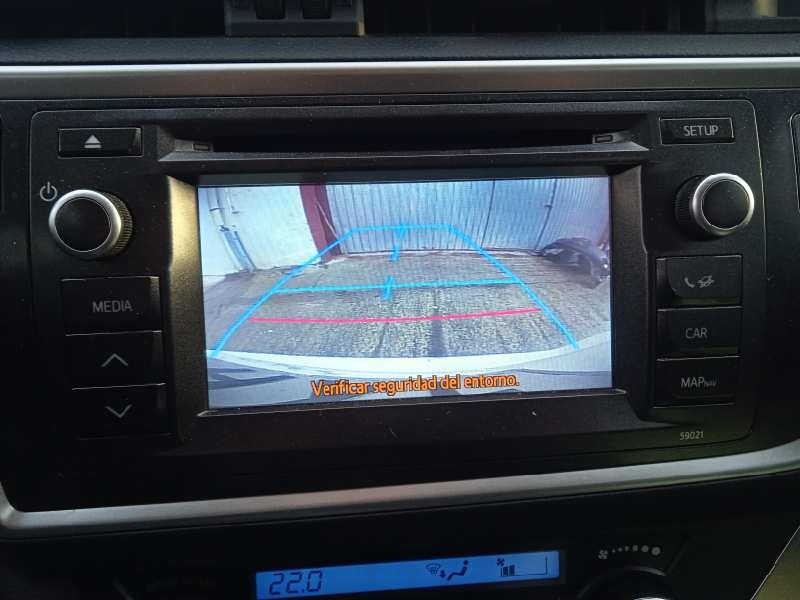 toyota auris touring sports (e18) del año 2014