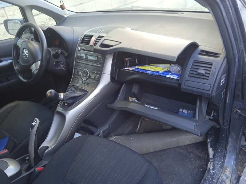 toyota auris del año 2007