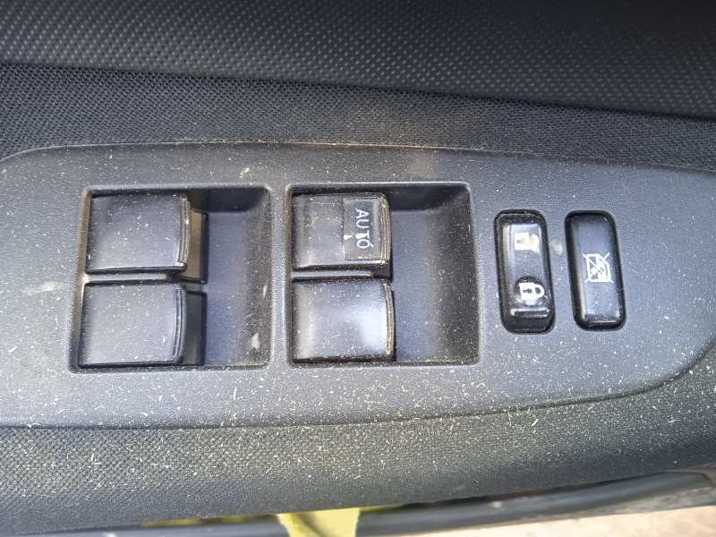 toyota auris del año 2007