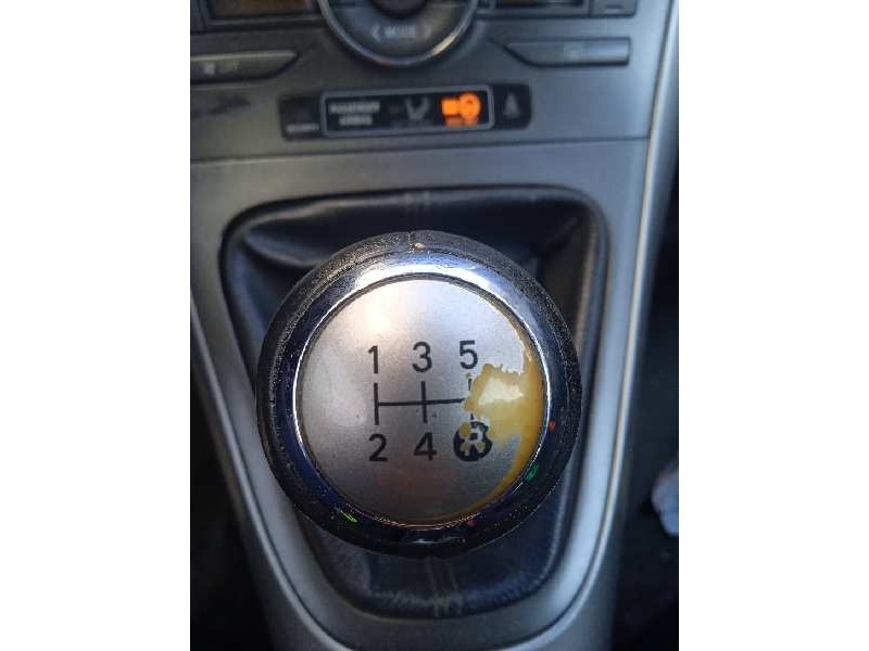 toyota auris del año 2007