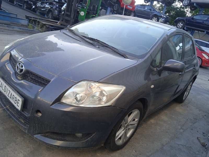 toyota auris del año 2007