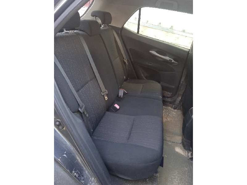 toyota auris del año 2007