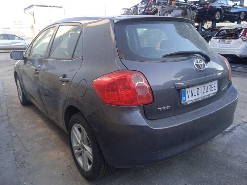 toyota auris del año 2007