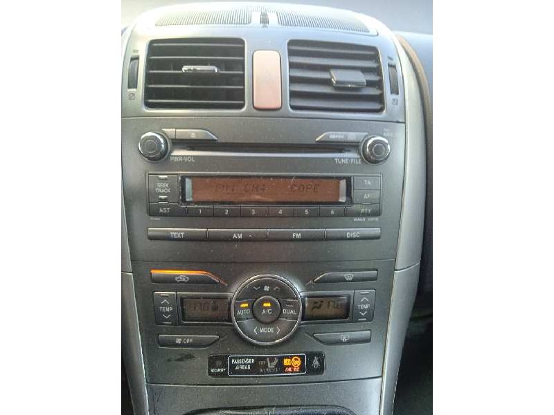 toyota auris del año 2007