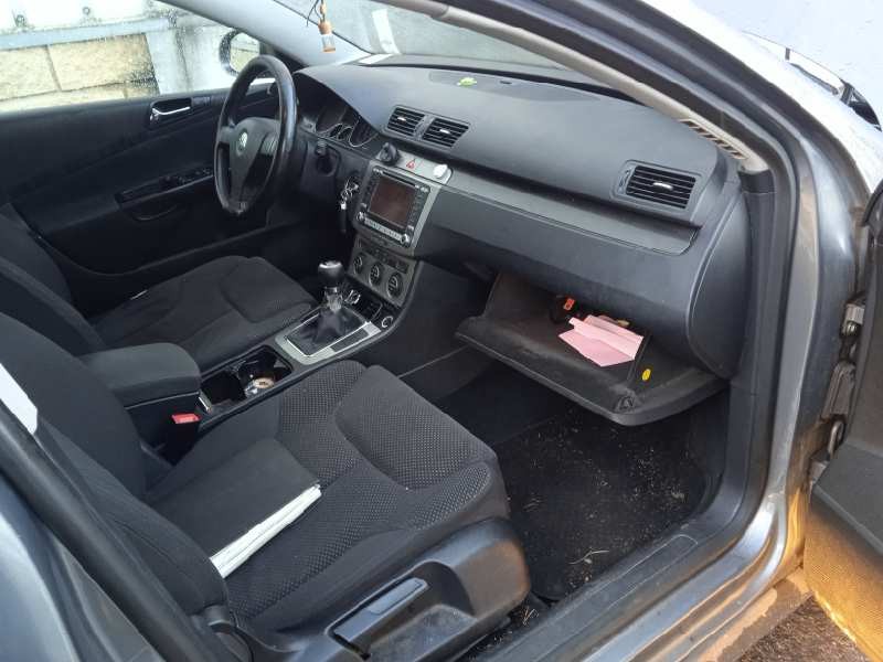 volkswagen passat variant (3c5) del año 2007