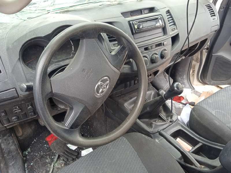 toyota hilux (kun) del año 2016