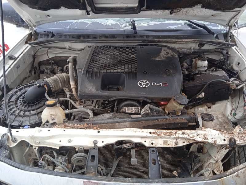 toyota hilux (kun) del año 2016