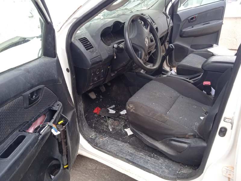 toyota hilux (kun) del año 2016