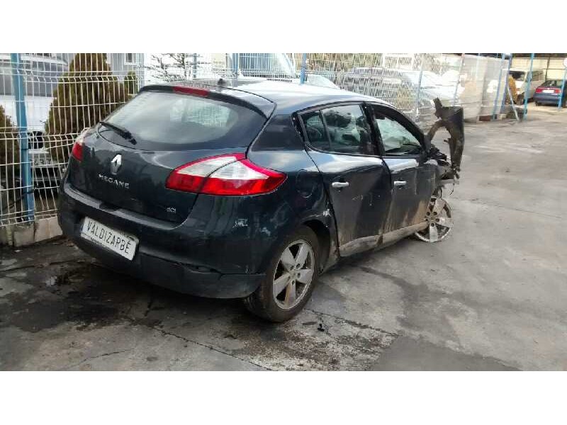 renault megane iii berlina 5 p del año 2010