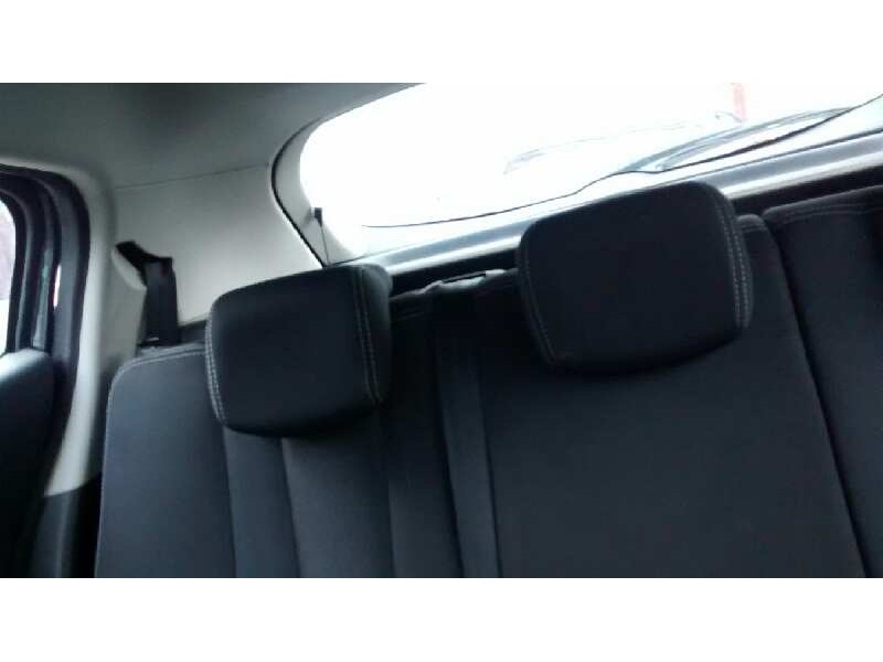 renault megane iii berlina 5 p del año 2010