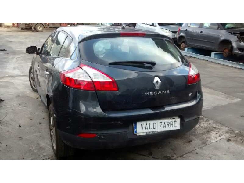 renault megane iii berlina 5 p del año 2010