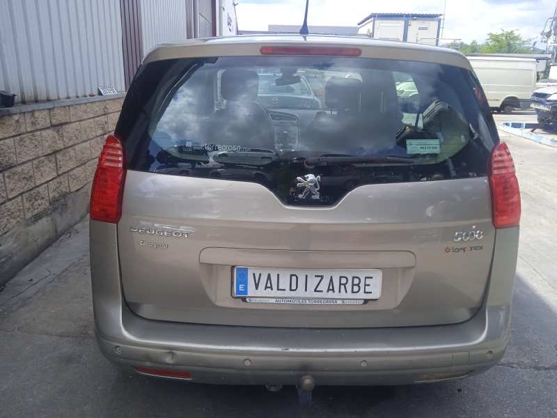 peugeot 5008 del año 2011