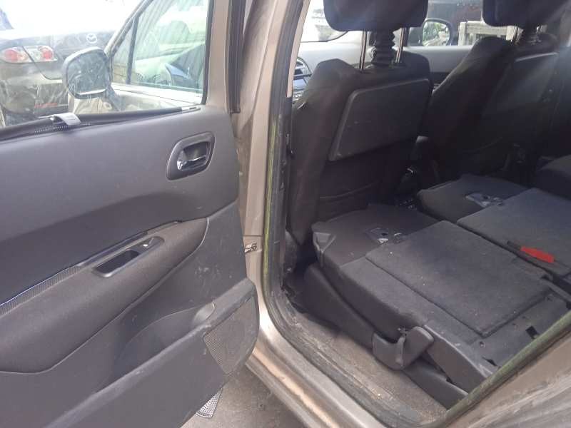 peugeot 5008 del año 2011