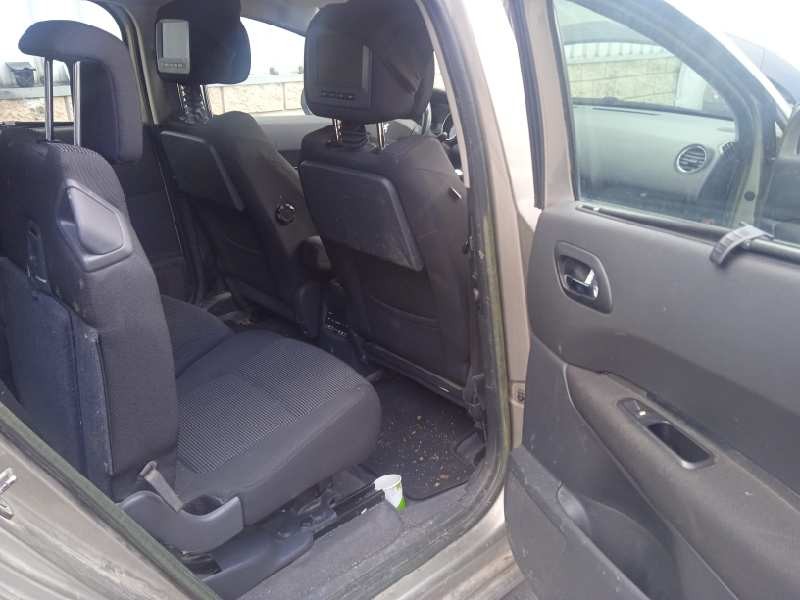 peugeot 5008 del año 2011