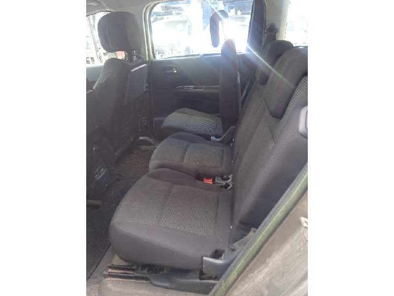 peugeot 5008 del año 2011