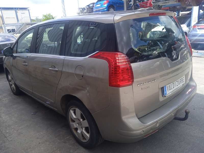 peugeot 5008 del año 2011