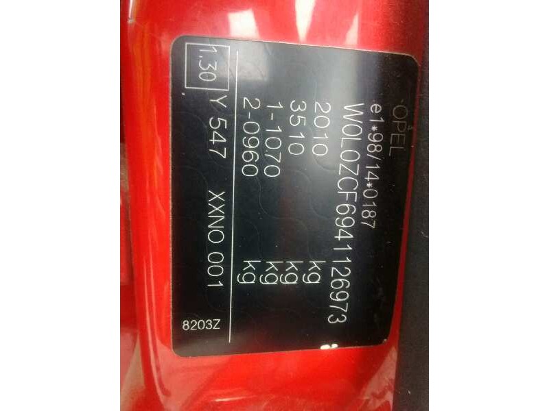 opel vectra c berlina del año 2004