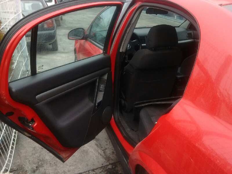 opel vectra c berlina del año 2004