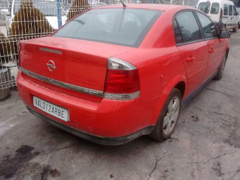 opel vectra c berlina del año 2004