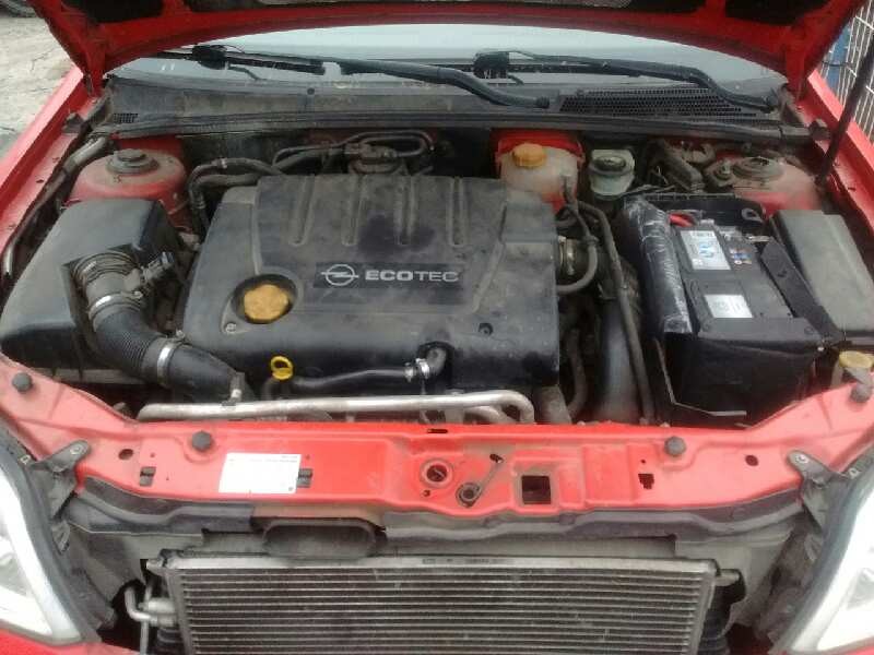 opel vectra c berlina del año 2004