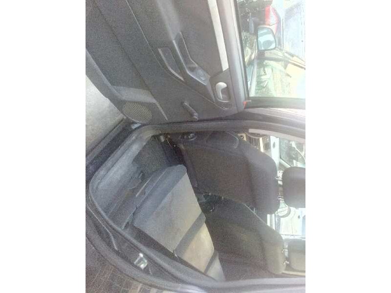 opel meriva del año 2004